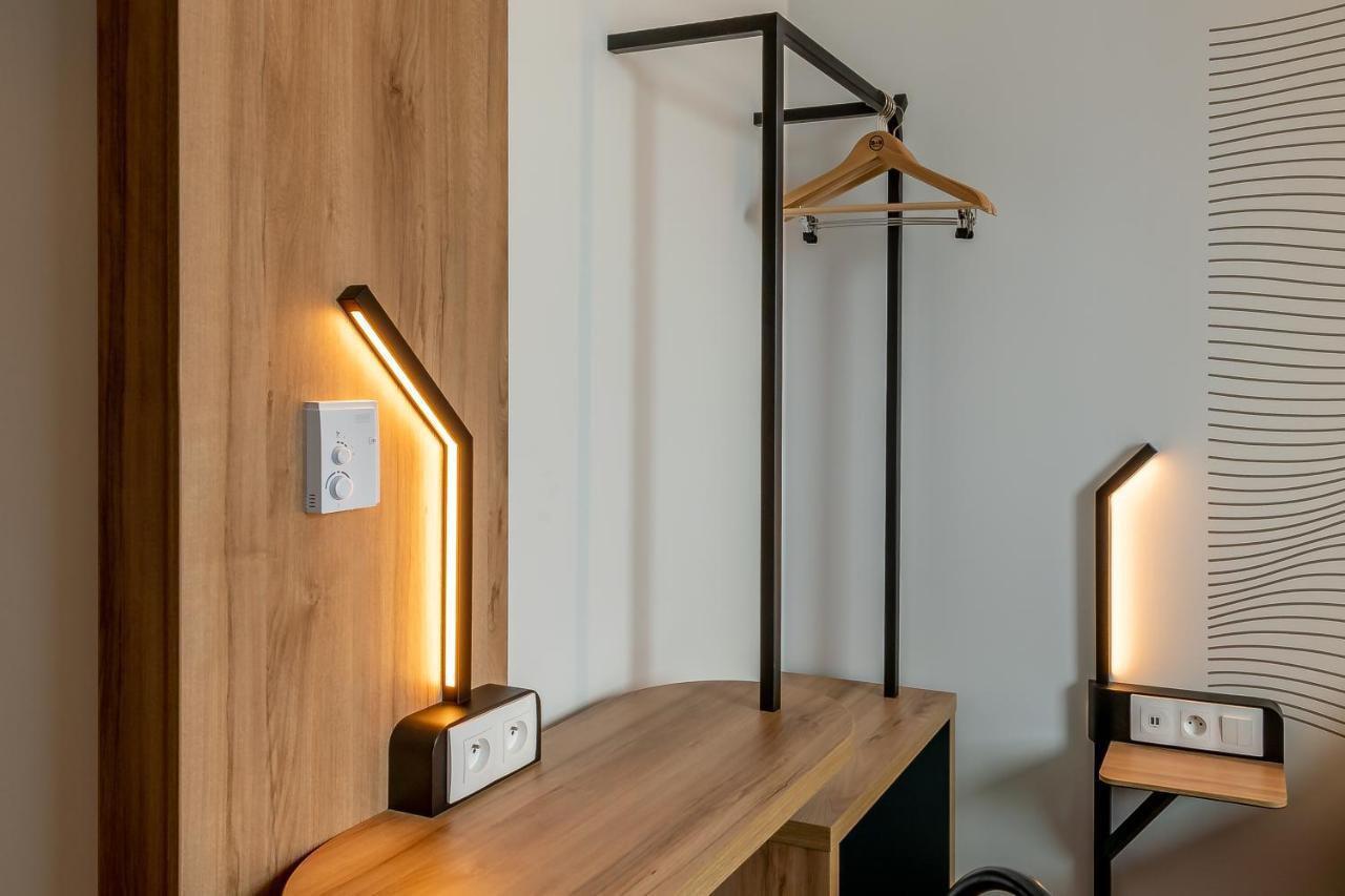 B&B Hotel Thionville Centre Gare Porte Du Luxembourg A31 Esterno foto